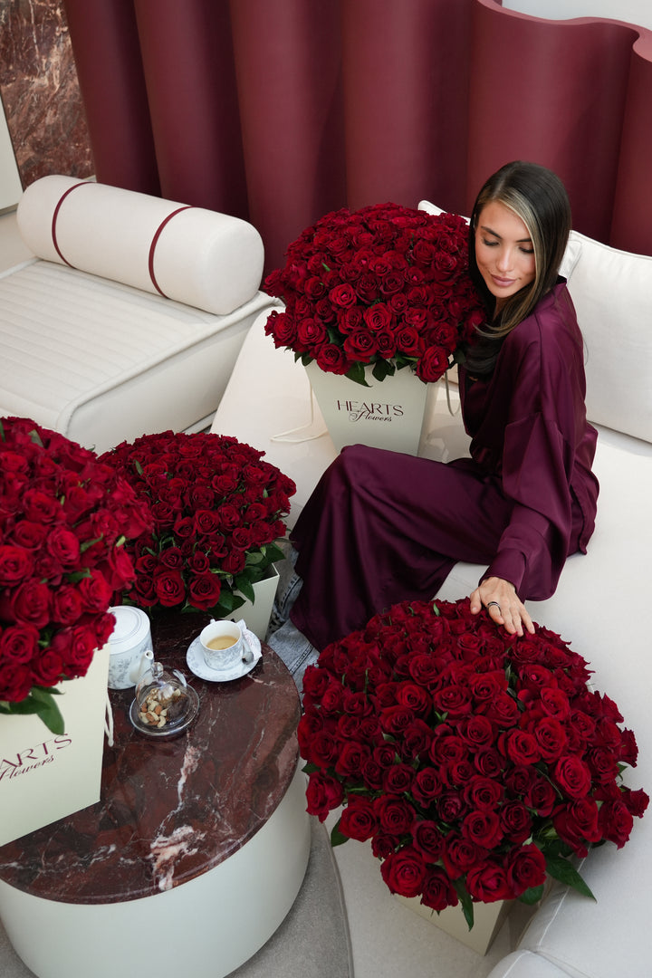 WOW BOX WITH ROSES SPECIALTY