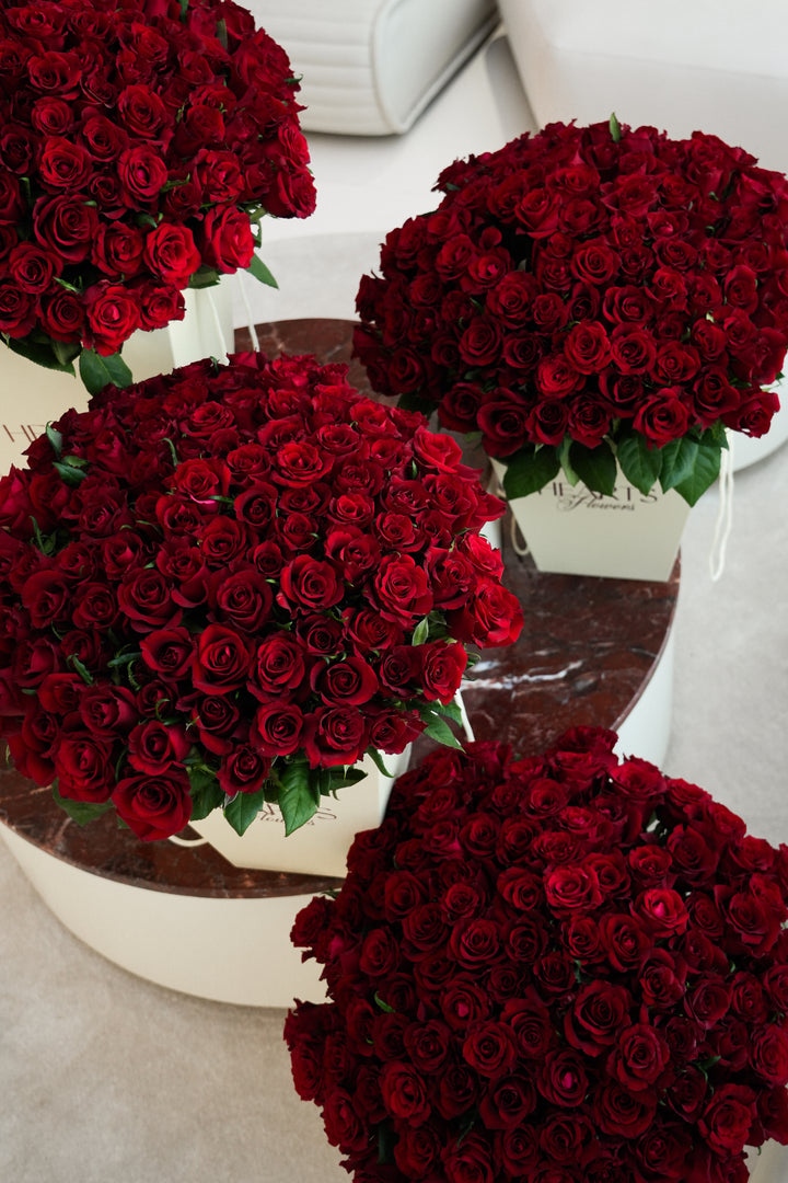 WOW BOX WITH ROSES SPECIALTY